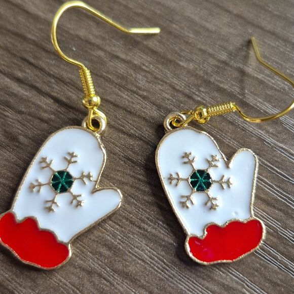 Black Friday Deals ◇ Festive Holiday Mitten Earrings with Snowflake Design - Picture 1 of 6